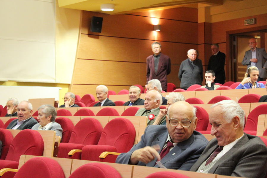 W spotkaniu uczestniczyło kilkudziesięciu kombatantów