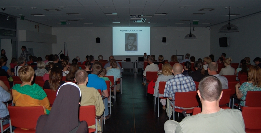 Z wielkim zainteresowaniem słuchano reportażu o Dionizym Sosnowskim