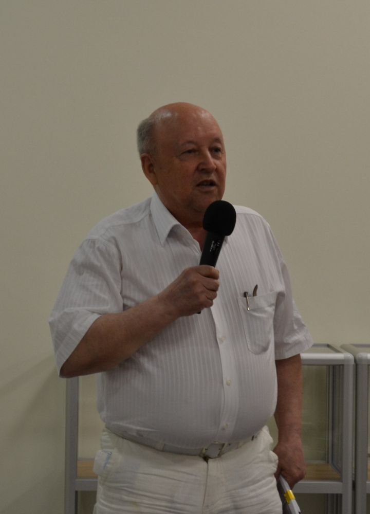 Dr Tadeusz Waśniewski przedstawił historię walki o dekomunizację pomnika Bohaterów Ziemi Białostockiej