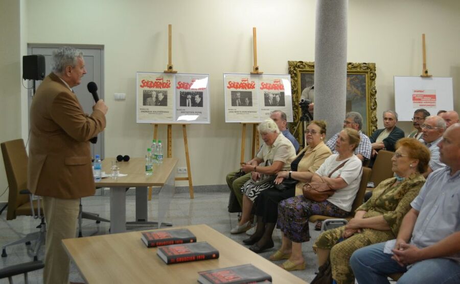 Dodatkowym urozmaiceniem była wystawa o wyborach 1989 r.