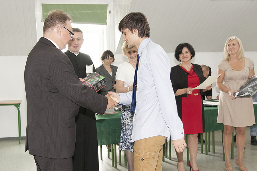 Nagrody w imieniu IPN wręczył dr Krzysztof Sychowicz