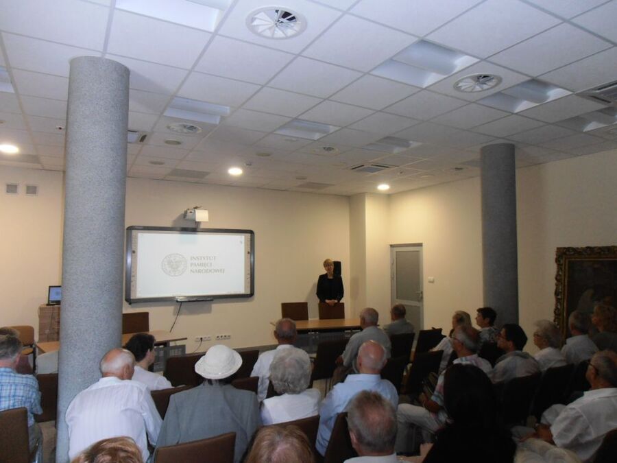 Przegląd otworzyła Barbara Bojaryn-Kazberuk, dyrektor Oddziału IPN w Bialymstoku