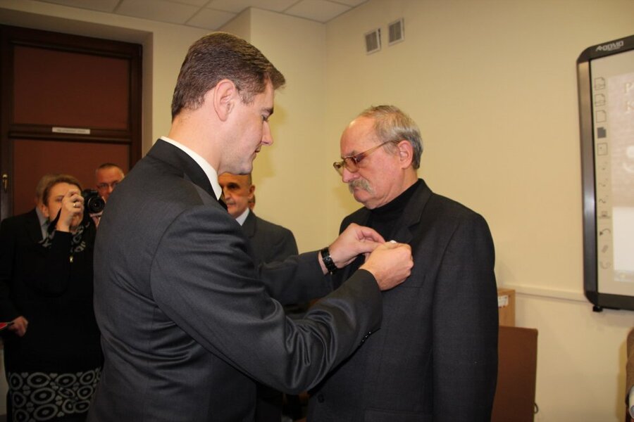 Dekoracja Jerzego Jamiołkowskiego Krzyżem Wolności i Solidarności