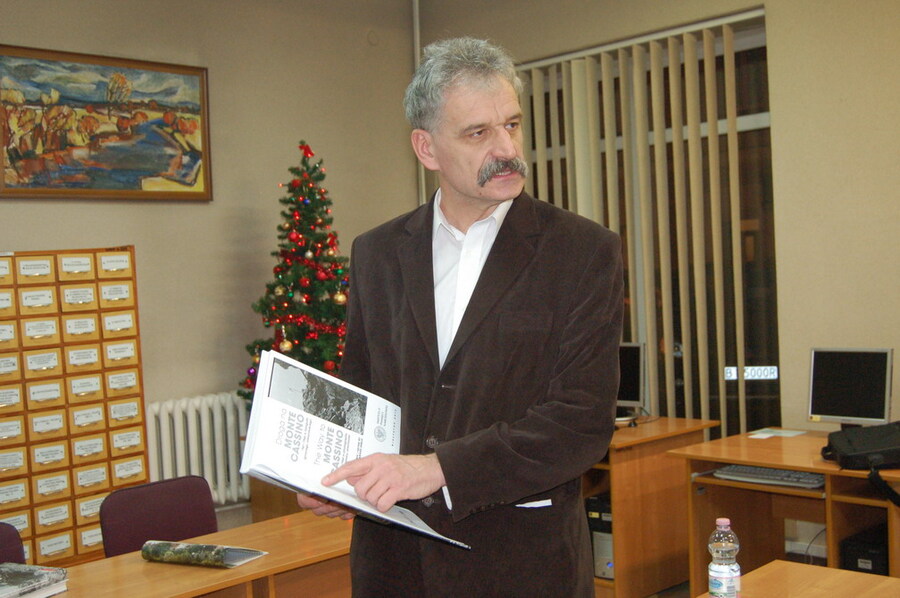 Prof. Mariusz Zemło