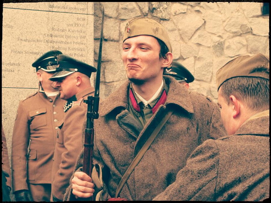 Uzbrojeni enkawudziści sprawiali przejmujące wrażenie