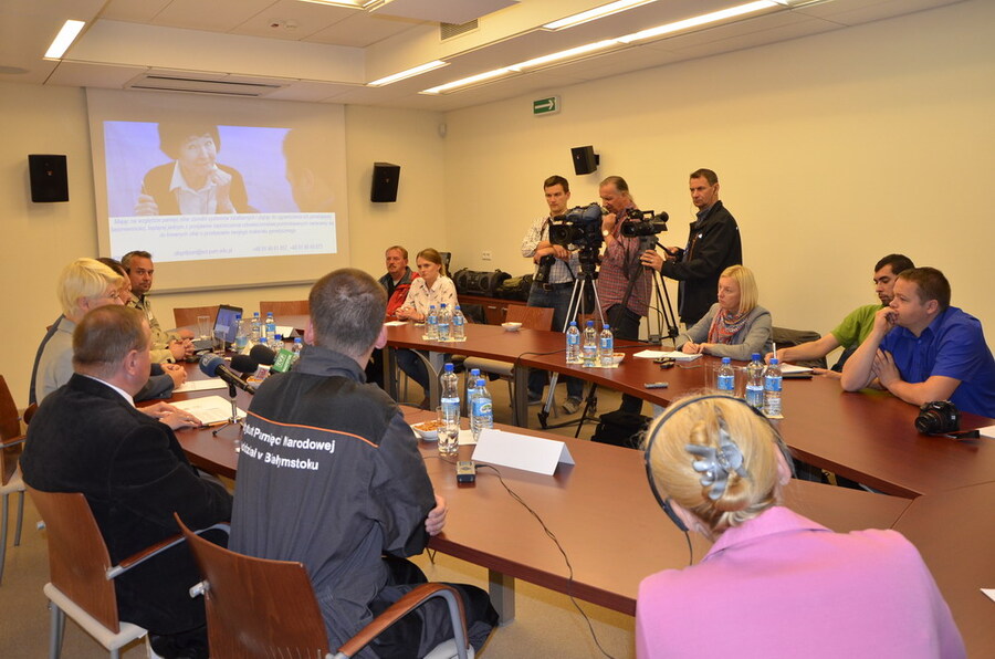 Dziennikarze przybyli na konferencję