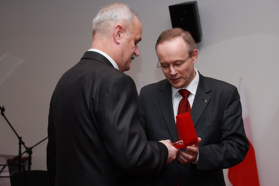 Nagrodę odbiera syn Jana Radkiewicza