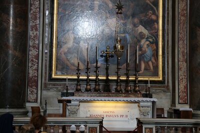 Grób św. Jana Pawła II w Bazylice św. Piotra