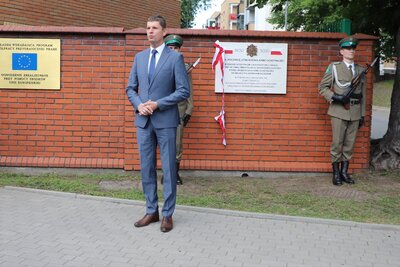 Przemówienie ministra Dariusza Piontkowskiego podczas odsłonięcia tablicy poświęconej Armii Ochotniczej, fot. A. Piekarska