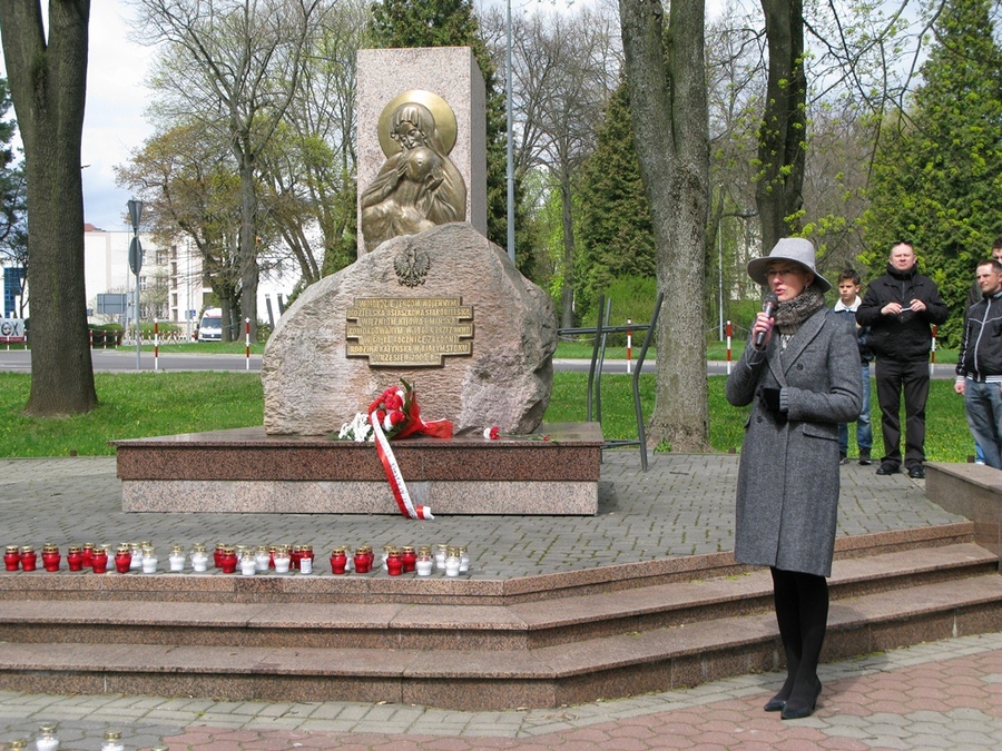 W imieniu Oddziału IPN w Białymstoku głos zabrała dyrektor Barbara Bojaryn-Kazberuk