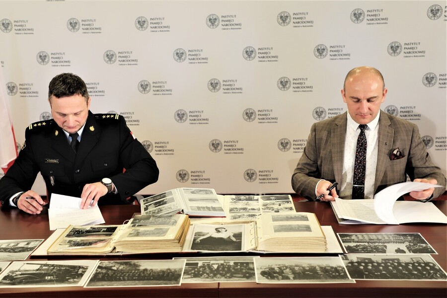 Archiwum Pełne Pamięci - darowizna od Komendy Powiatowej Państwowej Straży Pożarnej w Hajnówce - Białystok, 26 kwietnia 2023, fot. Natalia Krzywicka