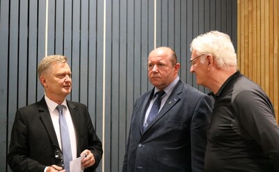 Dr hab. Piotr Kardela, Krzysztof Wyszkowski i Michał Chajęcki