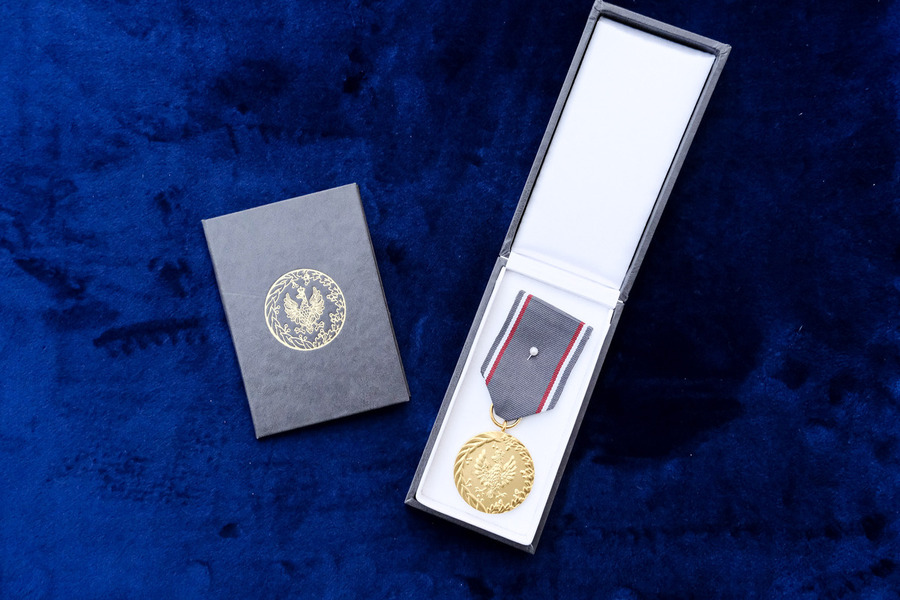 Uroczystość odsłonięcia tablicy upamiętniającej bunt przeciwko kolektywizacji rolnictwa w Olendach w 1954 roku - Olendy, 28 kwietnia 2024, fot. Paula Prudziłowicz (IPN)