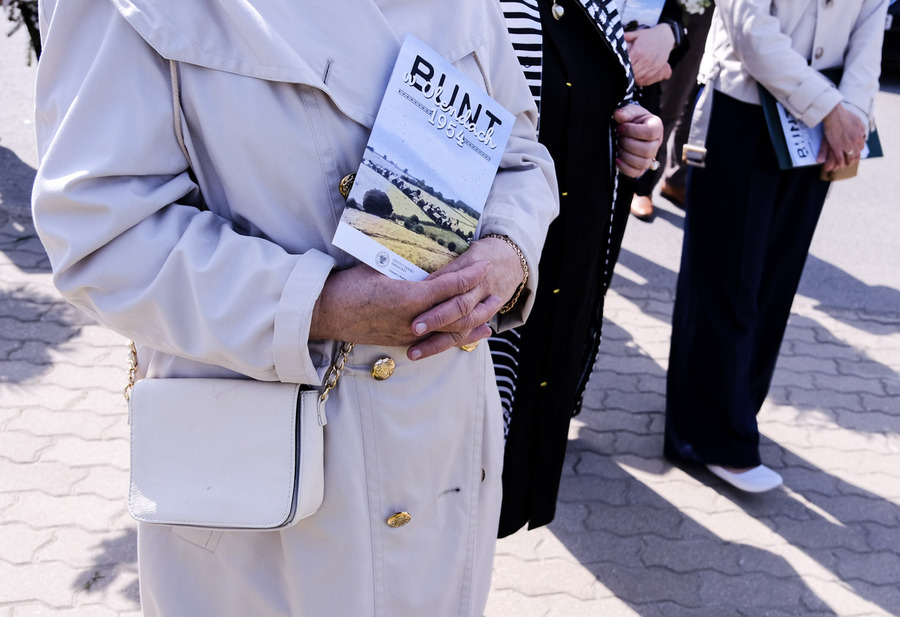 Uroczystość odsłonięcia tablicy upamiętniającej bunt przeciwko kolektywizacji rolnictwa w Olendach w 1954 roku - Olendy, 28 kwietnia 2024, fot. Paula Prudziłowicz (IPN)