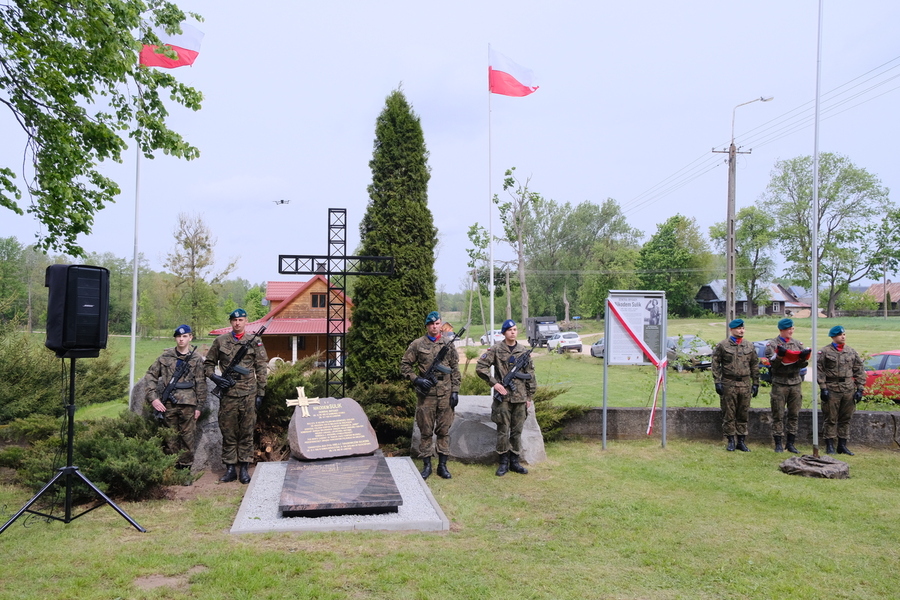 Poświęcenie wyremontowanego grobu gen. bryg. Nikodema Sulika oraz odsłonięcie tablicy zawierającej jego rys biograficzny – 10 maja 2024. Fot. Paula Prudziłowicz (IPN)