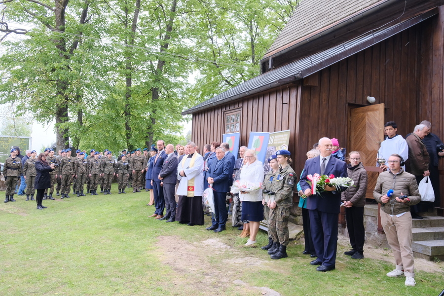 Poświęcenie wyremontowanego grobu gen. bryg. Nikodema Sulika oraz odsłonięcie tablicy zawierającej jego rys biograficzny – 10 maja 2024. Fot. Paula Prudziłowicz (IPN)