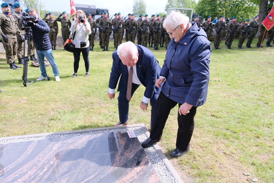Poświęcenie wyremontowanego grobu gen. bryg. Nikodema Sulika oraz odsłonięcie tablicy zawierającej jego rys biograficzny – 10 maja 2024. Fot. Paula Prudziłowicz (IPN)
