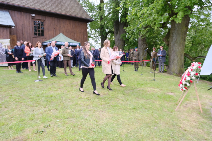 Poświęcenie wyremontowanego grobu gen. bryg. Nikodema Sulika oraz odsłonięcie tablicy zawierającej jego rys biograficzny – 10 maja 2024. Fot. Paula Prudziłowicz (IPN)