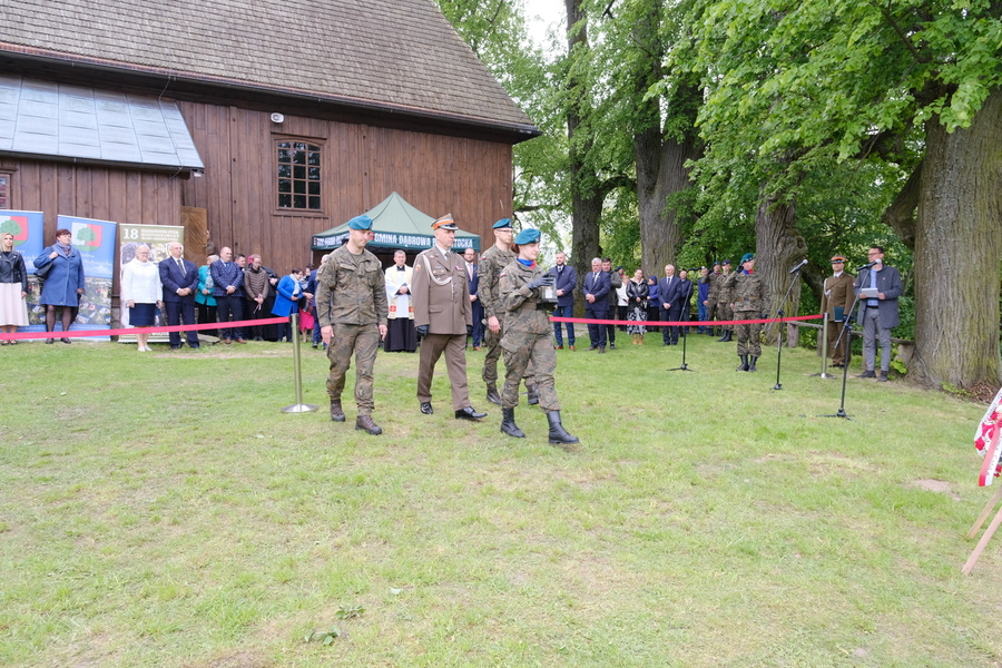 Poświęcenie wyremontowanego grobu gen. bryg. Nikodema Sulika oraz odsłonięcie tablicy zawierającej jego rys biograficzny – 10 maja 2024. Fot. Paula Prudziłowicz (IPN)