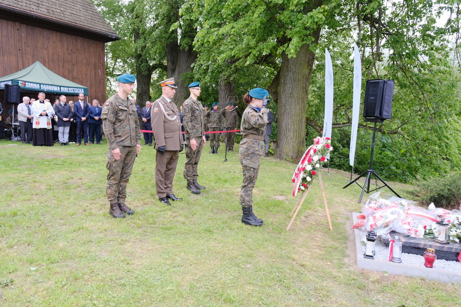 Poświęcenie wyremontowanego grobu gen. bryg. Nikodema Sulika oraz odsłonięcie tablicy zawierającej jego rys biograficzny – 10 maja 2024. Fot. Paula Prudziłowicz (IPN)
