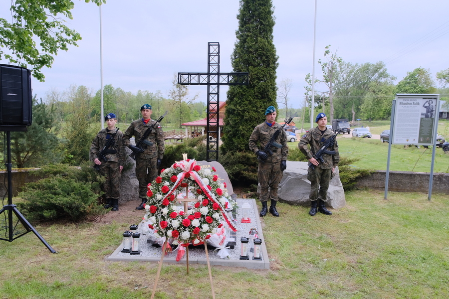 Poświęcenie wyremontowanego grobu gen. bryg. Nikodema Sulika oraz odsłonięcie tablicy zawierającej jego rys biograficzny – 10 maja 2024. Fot. Paula Prudziłowicz (IPN)