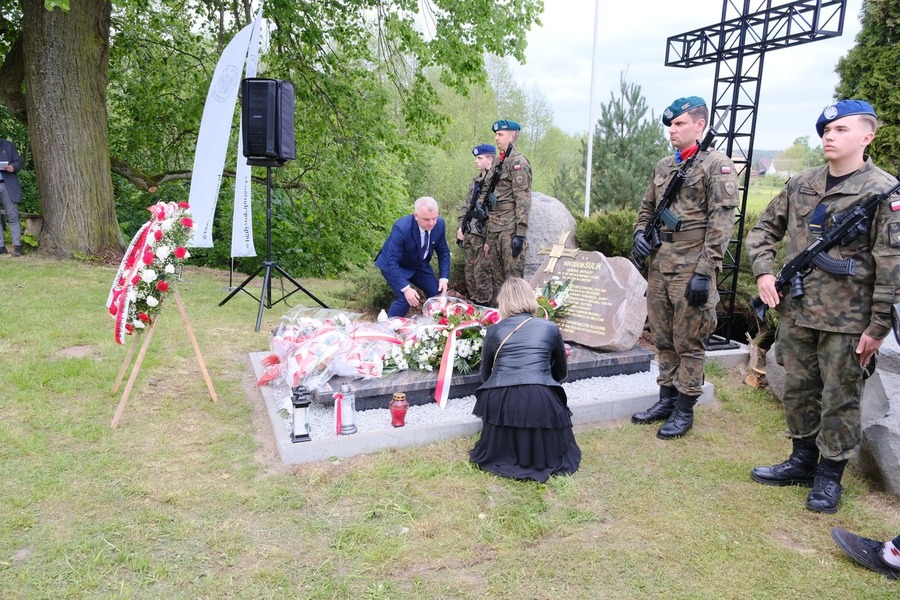 Poświęcenie wyremontowanego grobu gen. bryg. Nikodema Sulika oraz odsłonięcie tablicy zawierającej jego rys biograficzny – 10 maja 2024. Fot. Paula Prudziłowicz (IPN)
